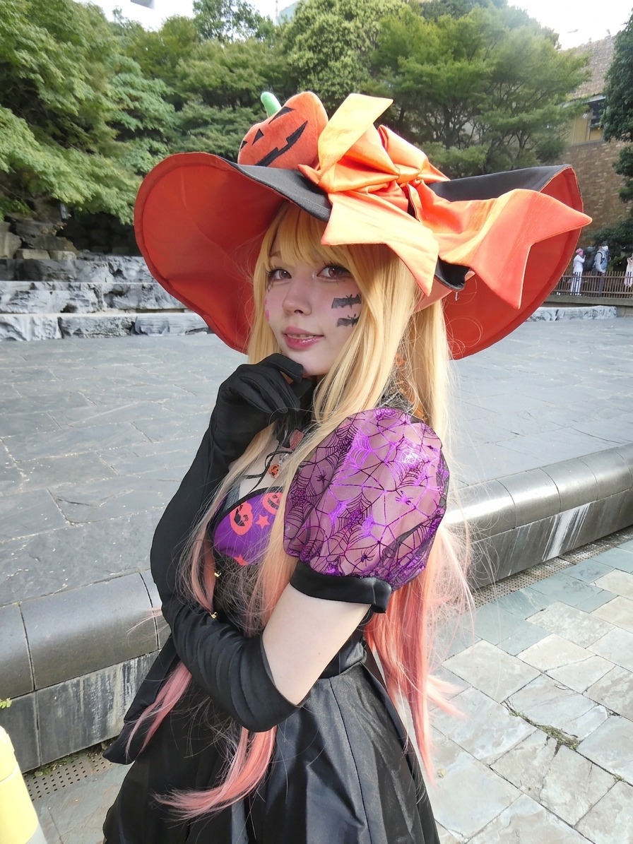 Trick or Treat (original) cosplay by cinnamohime — sample cover